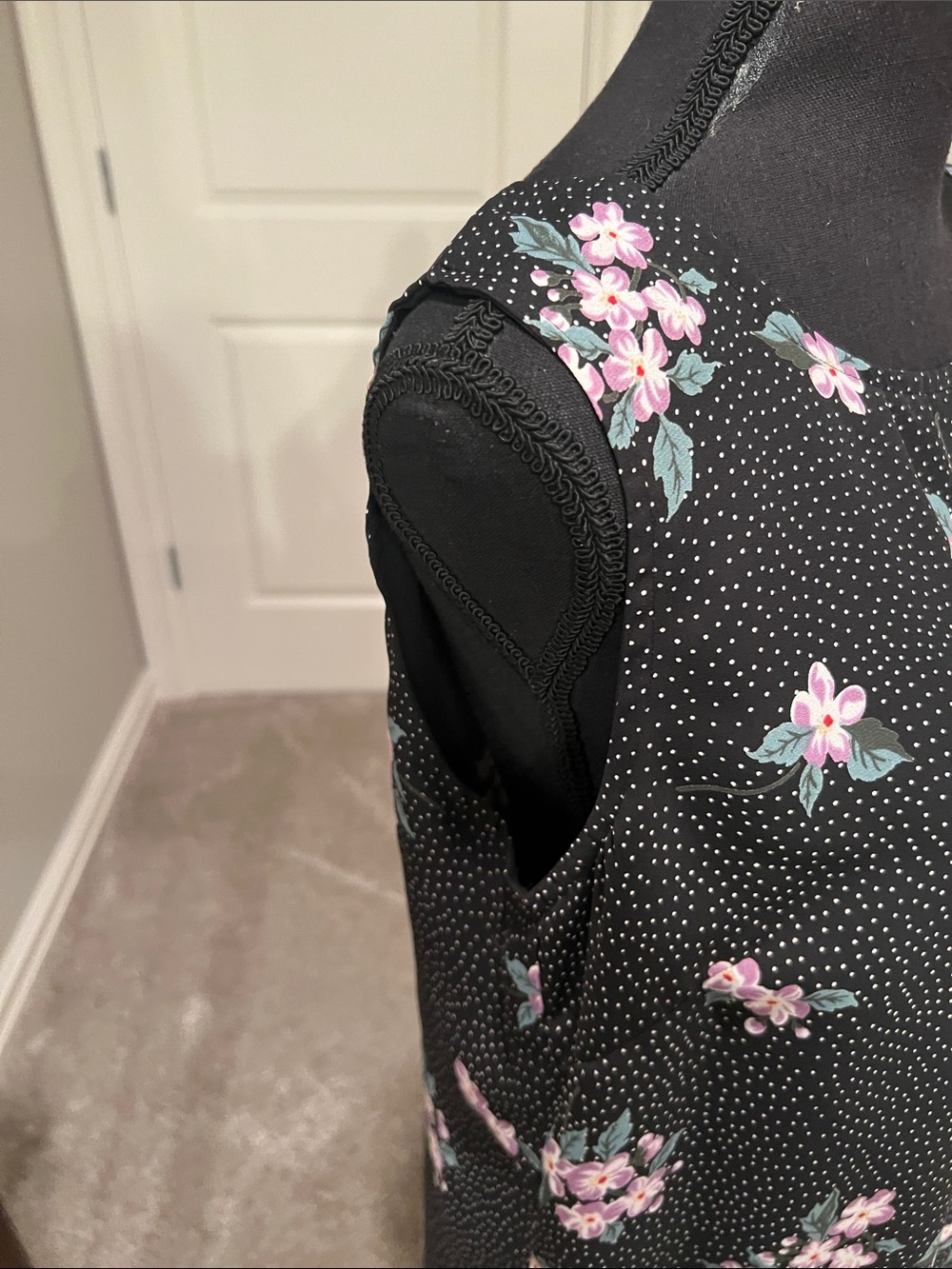 Black Sleeveless Midi Dress with Pink Floral Print Size Large - Picture 4 of 7